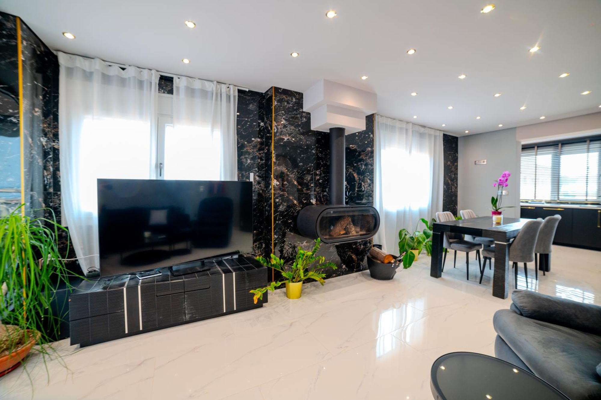 Auralux Apartment