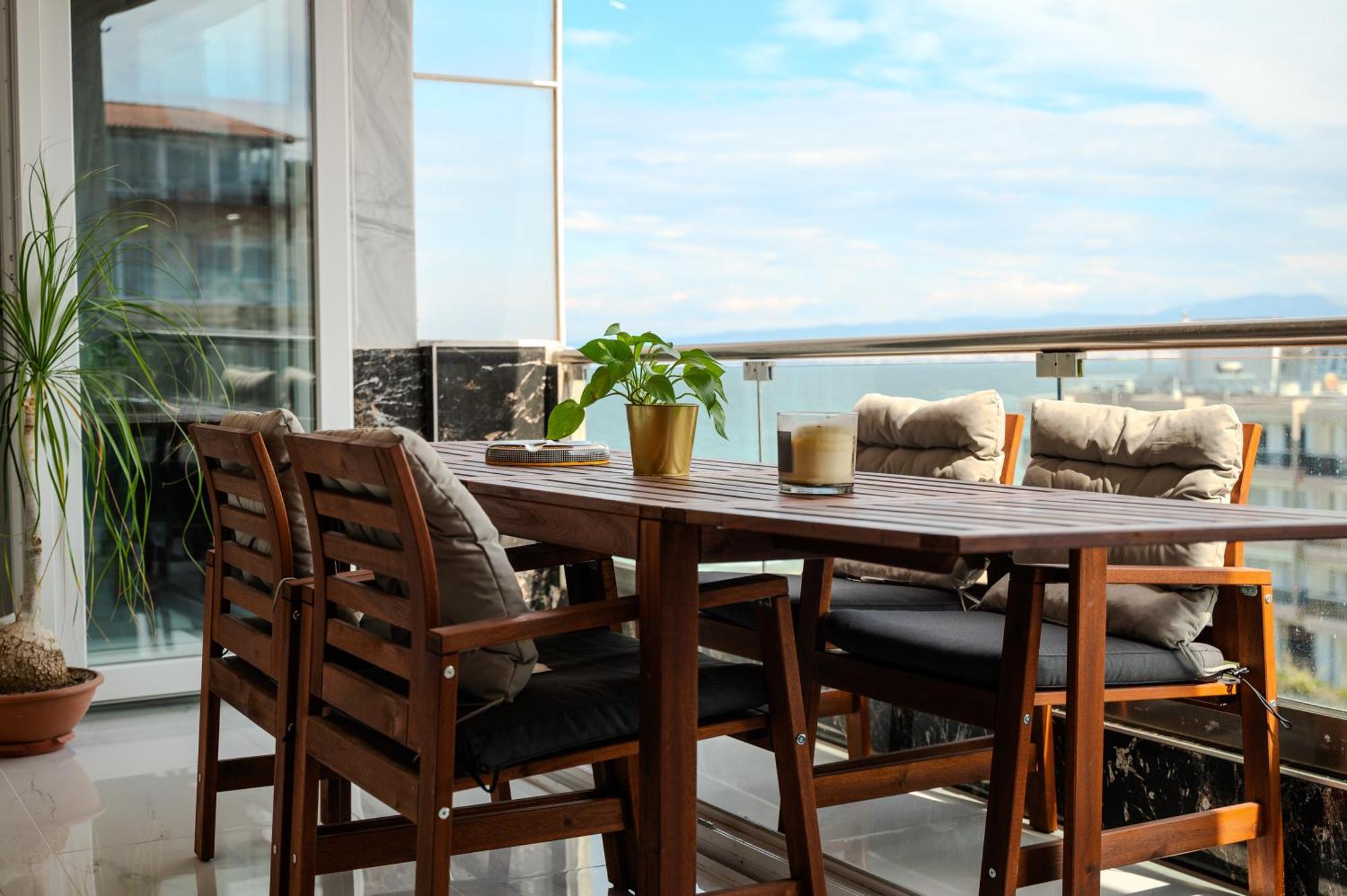 Auralux Apartment